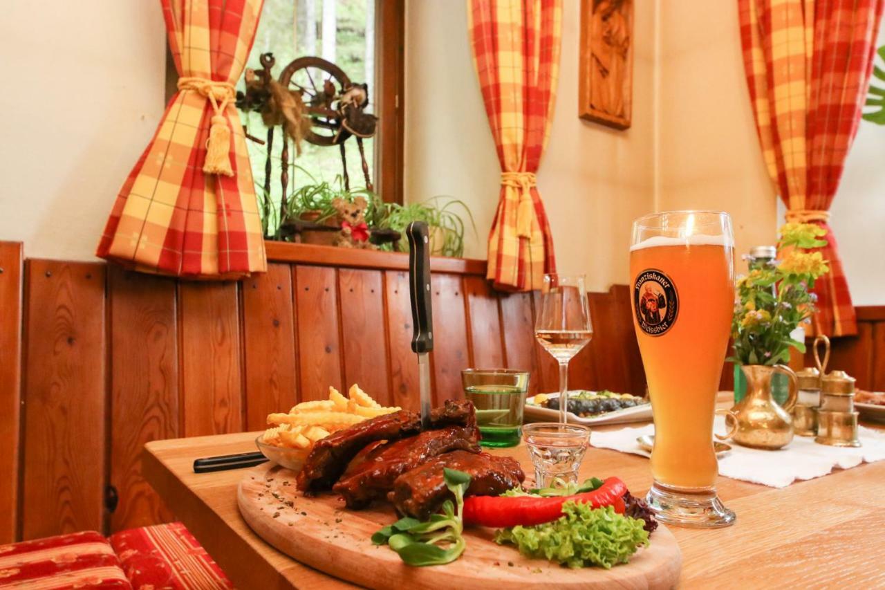 Gasthof St. Adolari Hotel Sankt Ulrich am Pillersee Ngoại thất bức ảnh